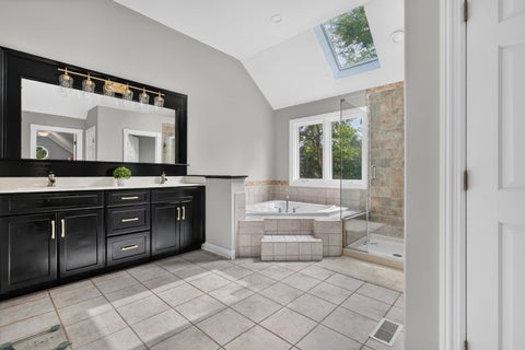 Tiny photo for 13701 Oak Tree Lane, Lemont, IL 60439 (MLS # 12746313)