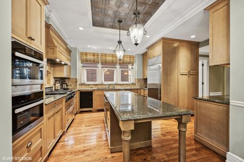 Tiny photo for 1325 N Astor Street #2, Chicago, IL 60610 (MLS # 12502909)