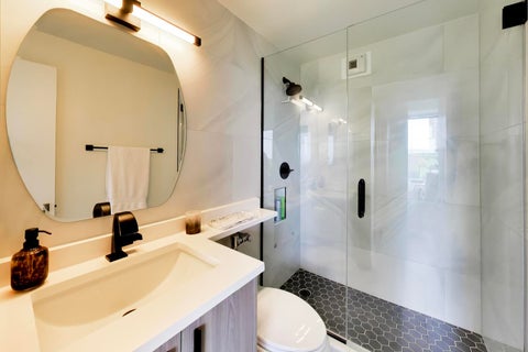 Tiny photo for 1540 N State Parkway #8C, Chicago, IL 60610 (MLS # 12718829)