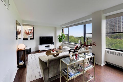 Tiny photo for 1540 N State Parkway #8C, Chicago, IL 60610 (MLS # 12718829)