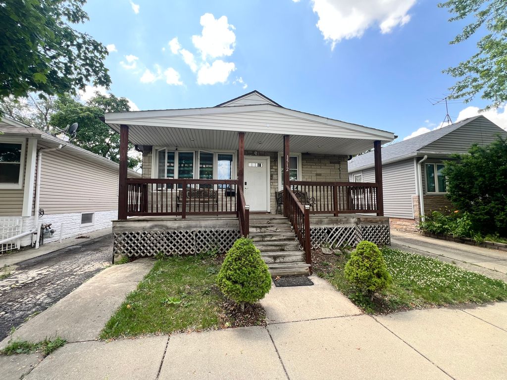 Photo for 1512 N 32nd Avenue, Melrose Park, IL 60160 (MLS # 12401698)