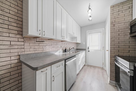 Tiny photo for 9386 Bay Colony Drive #1S, Des Plaines, IL 60016 (MLS # 12798110)