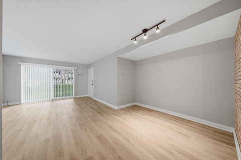 Tiny photo for 9386 Bay Colony Drive #1S, Des Plaines, IL 60016 (MLS # 12798110)