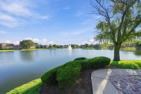 Tiny photo for 9386 Bay Colony Drive #1S, Des Plaines, IL 60016 (MLS # 12798110)
