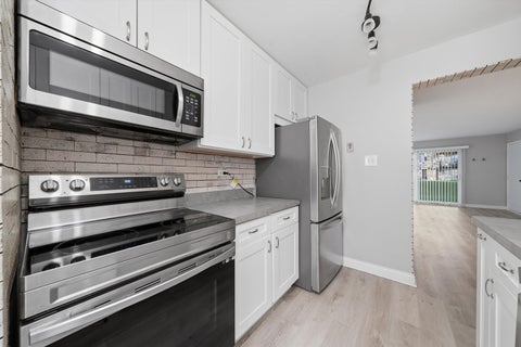 Tiny photo for 9386 Bay Colony Drive #1S, Des Plaines, IL 60016 (MLS # 12798110)