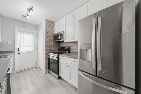 Tiny photo for 9386 Bay Colony Drive #1S, Des Plaines, IL 60016 (MLS # 12798110)