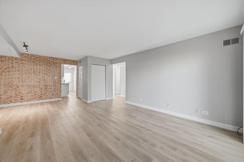 Tiny photo for 9386 Bay Colony Drive #1S, Des Plaines, IL 60016 (MLS # 12798110)