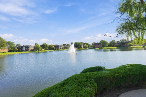 Tiny photo for 9386 Bay Colony Drive #1S, Des Plaines, IL 60016 (MLS # 12798110)