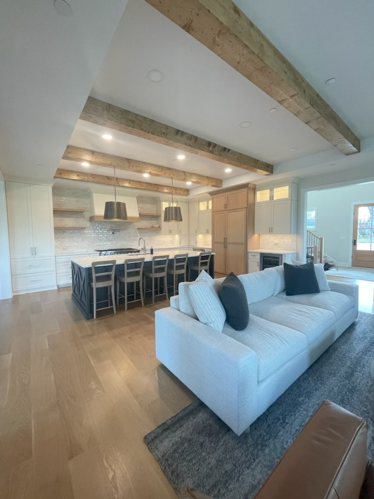 650 E Van Buren Street