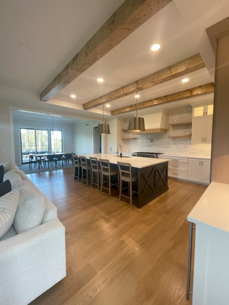 650 E Van Buren Street