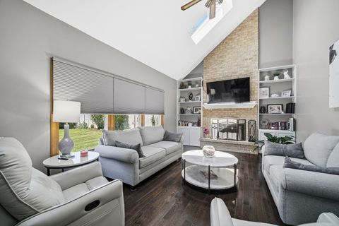 Tiny photo for 90 Rodenburg Road, Roselle, IL 60172 (MLS # 12666084)