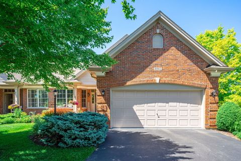 Townhouse in Rockford IL 2951 NORTHCLIFFE Court.jpg