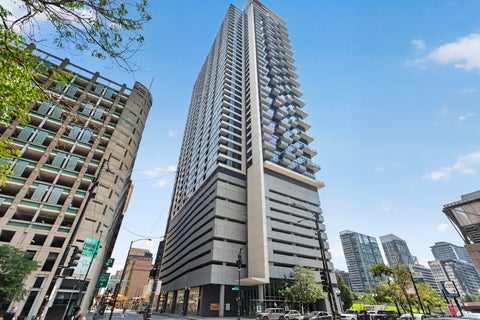 Photo of 235 W Van Buren Street #4101, Chicago, IL 60607 (MLS # 12750508)