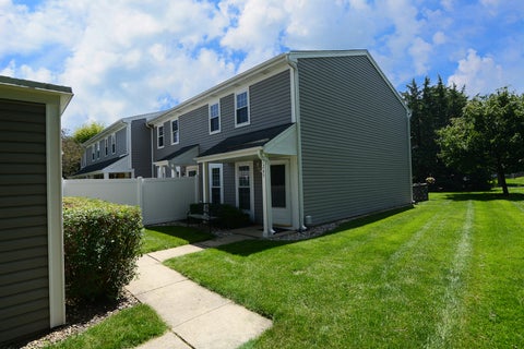 Photo of 1265 Downing Street, Roselle, IL 60172 (MLS # 12683411)