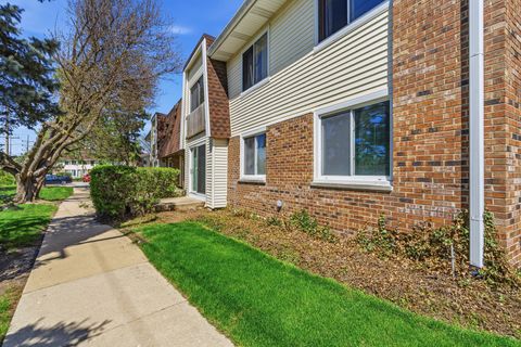 Tiny photo for 6818 Roberts Drive #3, Woodridge, IL 60517 (MLS # 12621854)