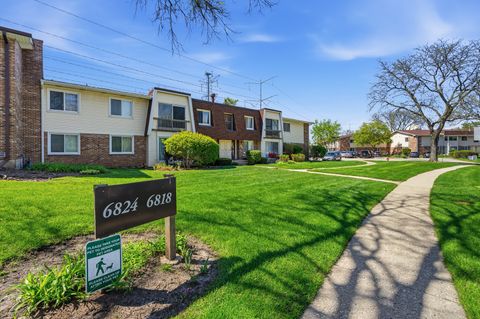 Tiny photo for 6818 Roberts Drive #3, Woodridge, IL 60517 (MLS # 12621854)