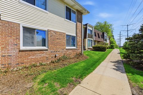 Tiny photo for 6818 Roberts Drive #3, Woodridge, IL 60517 (MLS # 12621854)