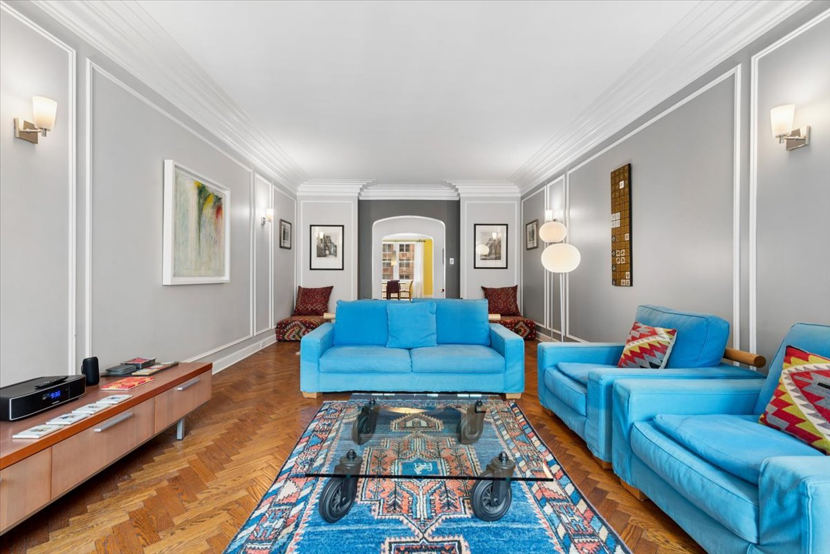 421 W MELROSE Street 6C