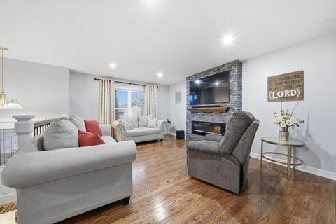 Tiny photo for 600 Seminole Trail, Lake In The Hills, IL 60156 (MLS # 12549646)