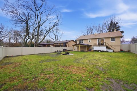 Tiny photo for 600 Seminole Trail, Lake In The Hills, IL 60156 (MLS # 12549646)