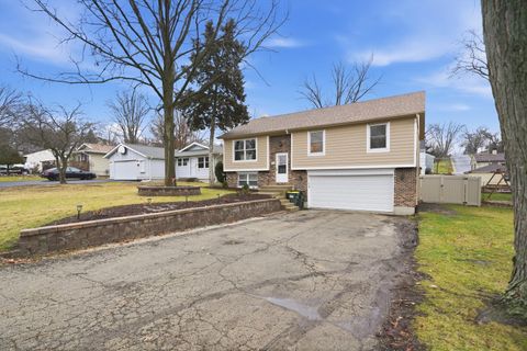 Tiny photo for 600 Seminole Trail, Lake In The Hills, IL 60156 (MLS # 12549646)