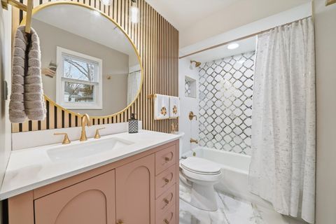 Tiny photo for 600 Seminole Trail, Lake In The Hills, IL 60156 (MLS # 12549646)