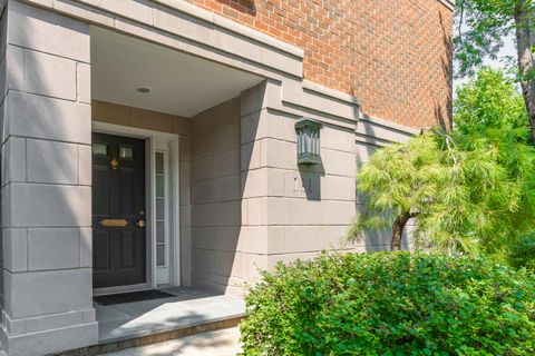 111 E Laurel Avenue Lake Forest IL 60045