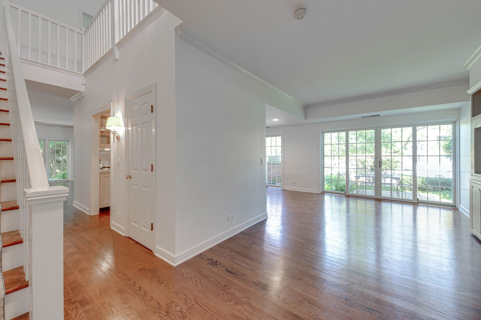 111 E Laurel Avenue