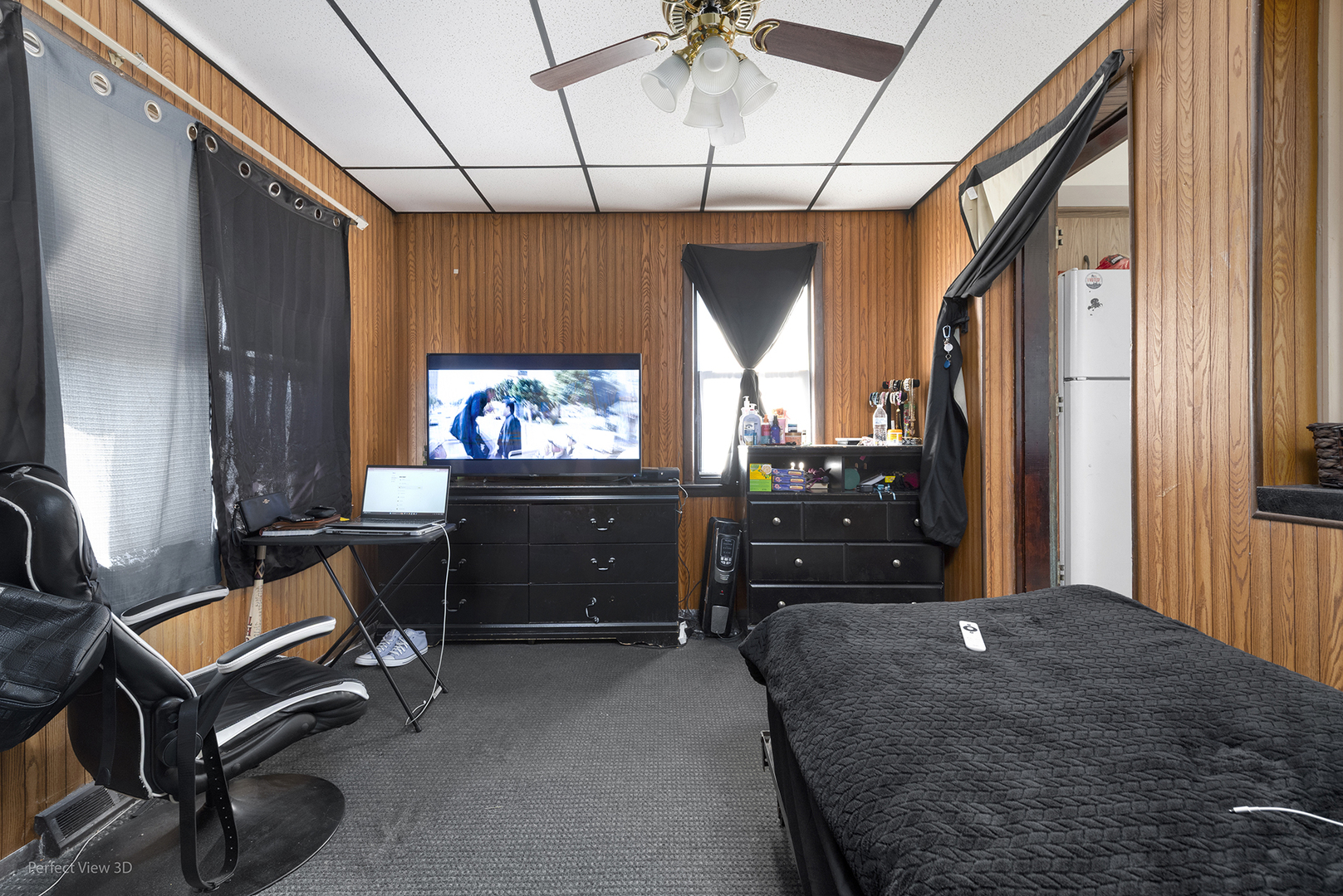 7847 S Maryland Avenue