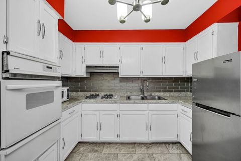 Tiny photo for 12 King Arthur Court #11, Northlake, IL 60164 (MLS # 12556881)