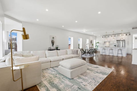 Tiny photo for 958 W Willow Street #4, Chicago, IL 60614 (MLS # 12755432)