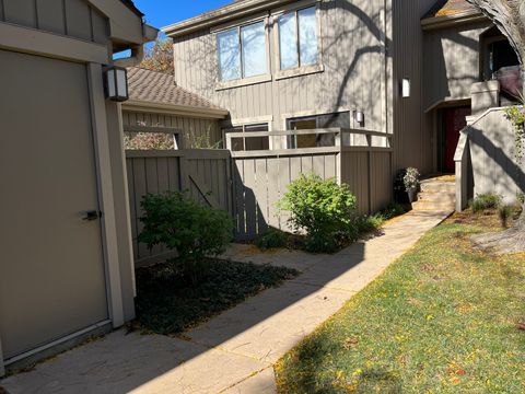 Tiny photo for 315 Bluff Court #C, Lake Barrington, IL 60010 (MLS # 12495458)