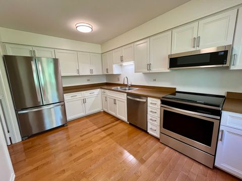 Tiny photo for 315 Bluff Court #C, Lake Barrington, IL 60010 (MLS # 12495458)