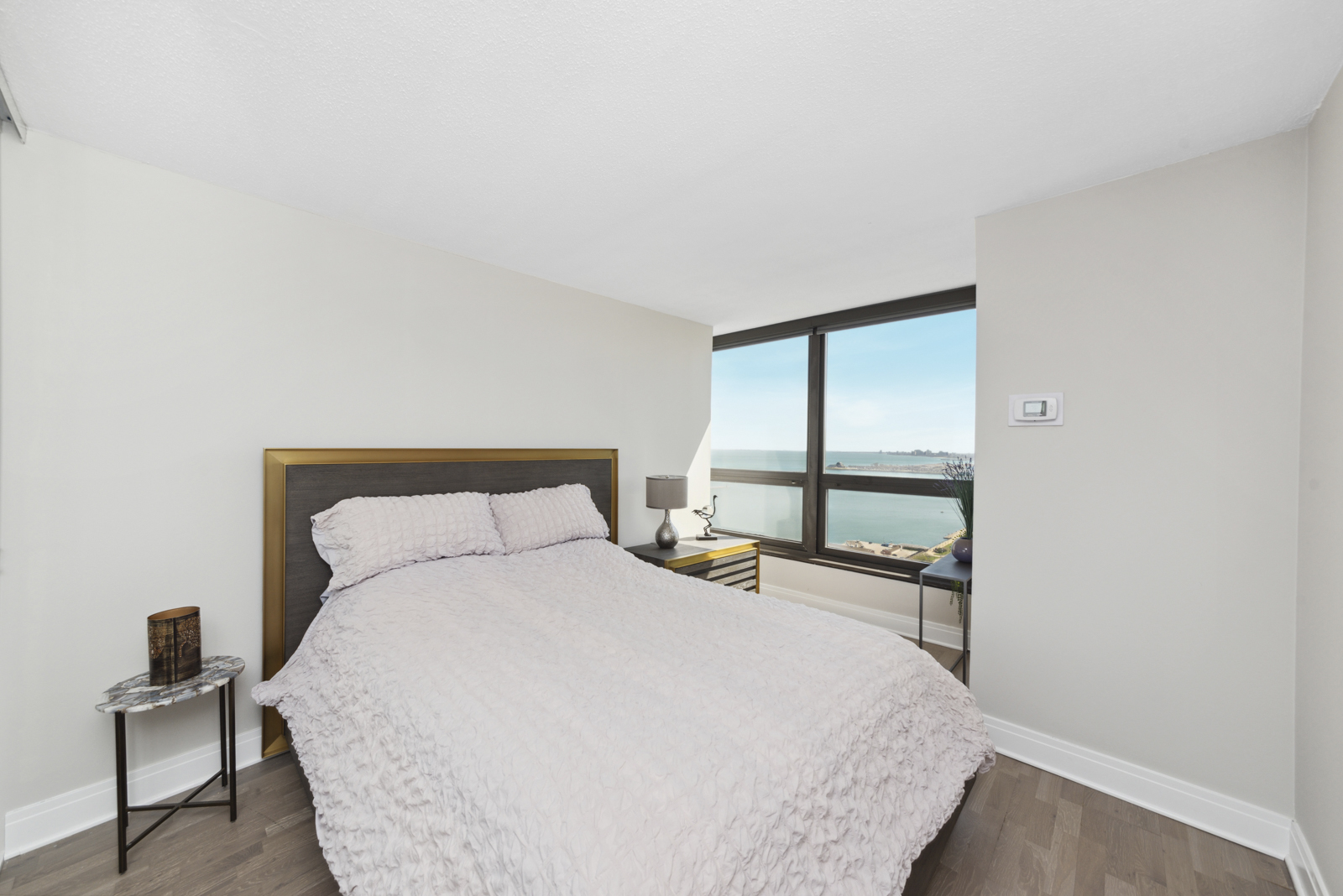 360 E RANDOLPH Street 2903