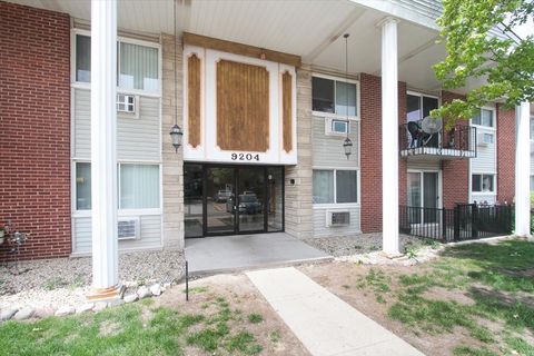 9204 Bumble Bee Drive 1H Des Plaines IL 60016