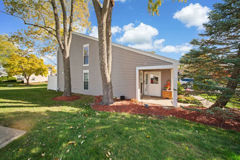 Photo of 1290 Wandsworth Circle, Roselle, IL 60172 (MLS # 12509524)