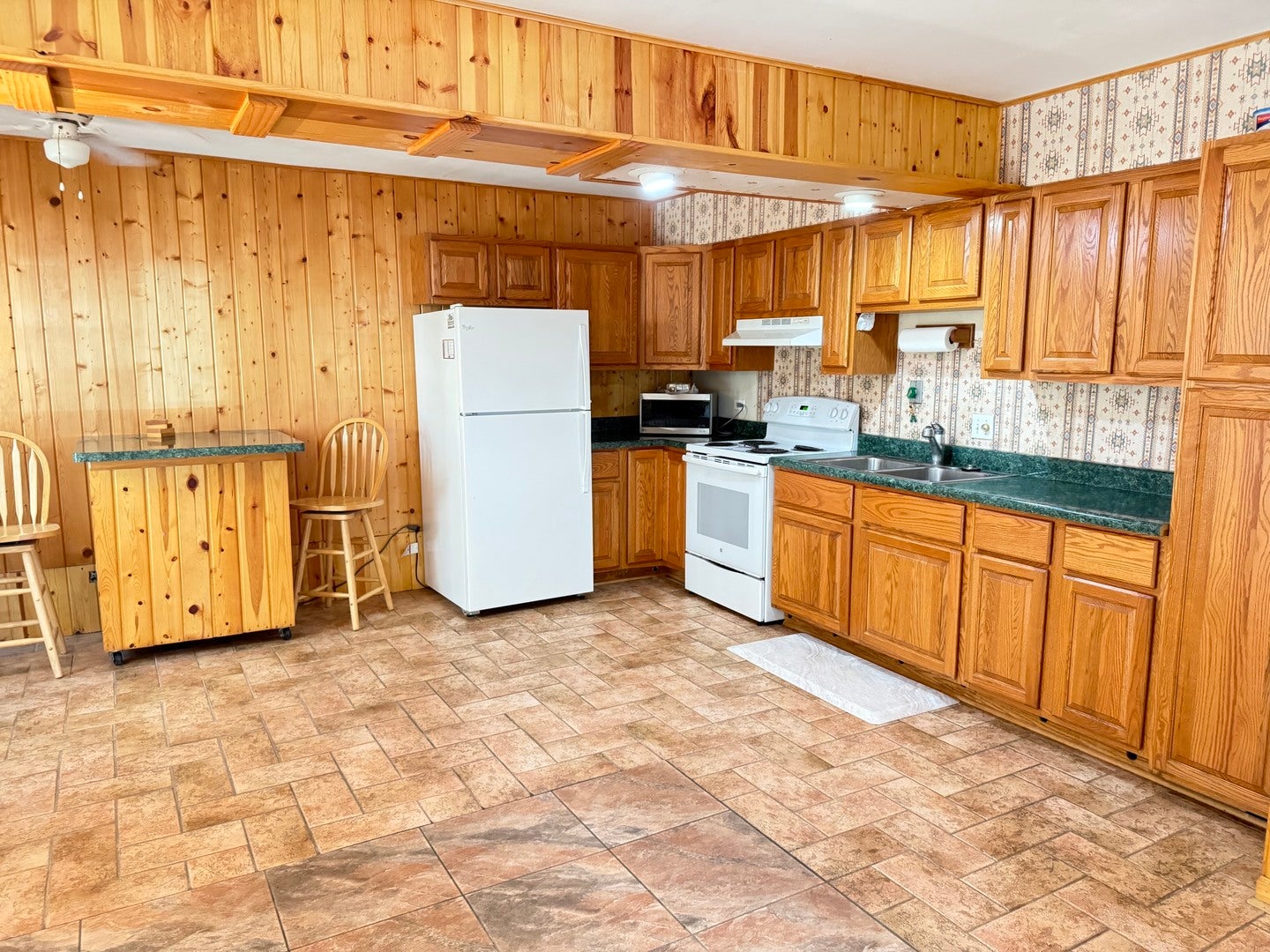 3369 Beacon Street 10