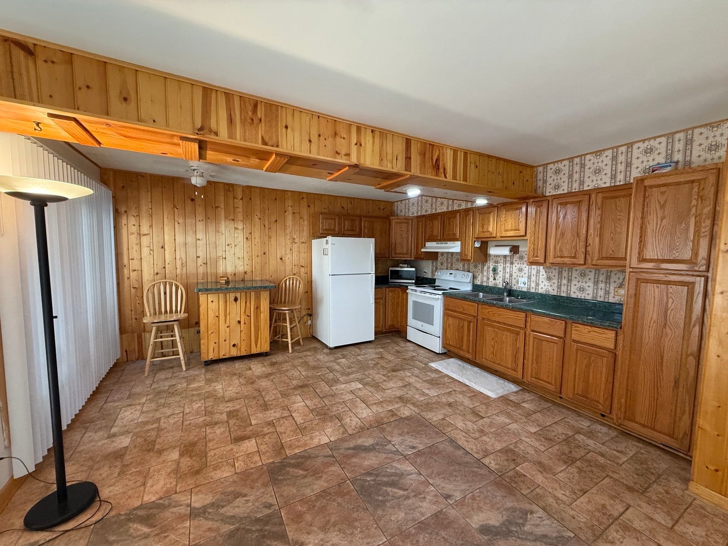 3369 Beacon Street 10