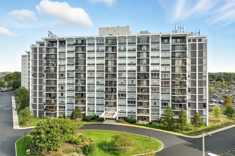 Photo of 8815 W GOLF Road #6D, Niles, IL 60714 (MLS # 12488241)