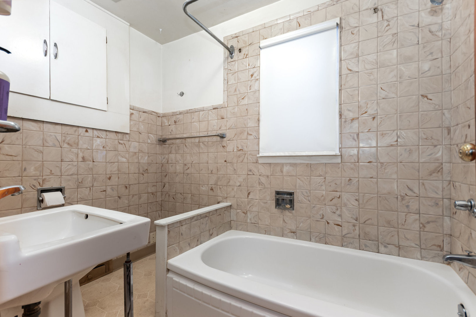 Palos Hills, Illinois 60465, United States, 5 Bedrooms Bedrooms, ,2 BathroomsBathrooms,Residential,Active,252475