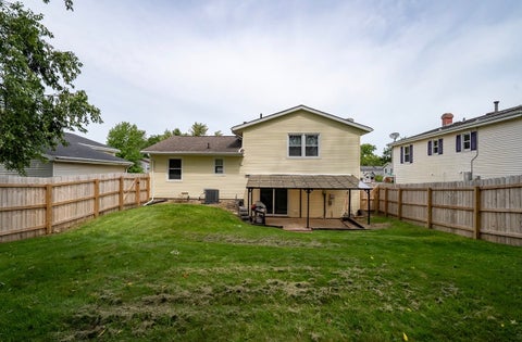 Tiny photo for 2213 Clearwater Avenue, Bloomington, IL 61704 (MLS # 12745107)