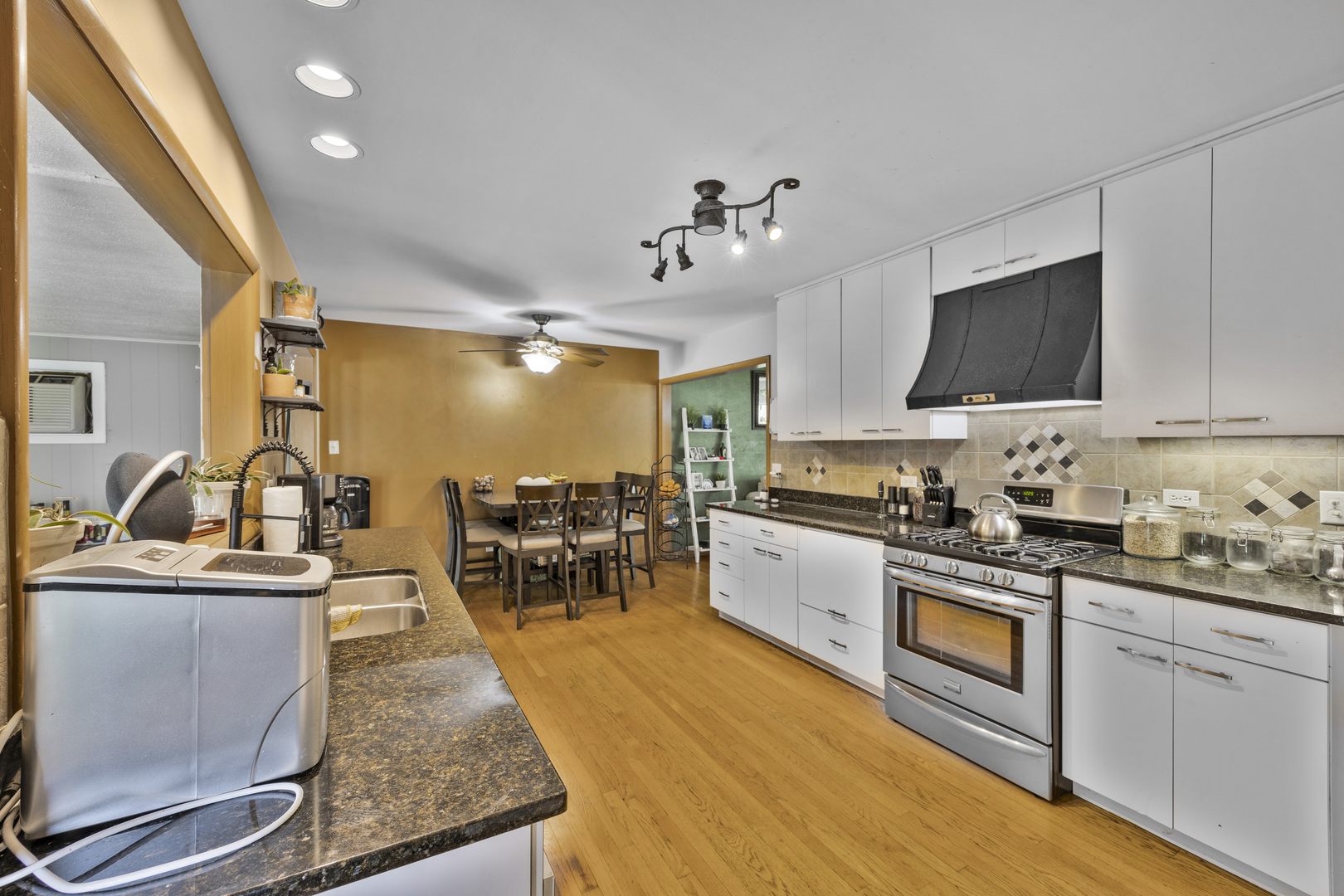 724 Lexington Drive