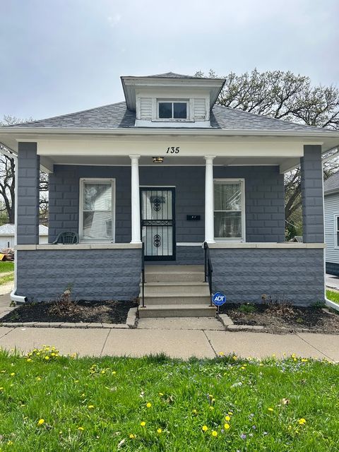 135 Evans Avenue Aurora IL 60505