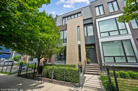 Photo of 1544 W Montana Street, Chicago, IL 60614 (MLS # 12719944)