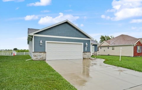 Tiny photo for 3704 Boulder Ridge Drive, Champaign, IL 61822 (MLS # 12731404)