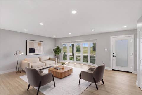 Tiny photo for 10 Linden Avenue, Buffalo Grove, IL 60089 (MLS # 12714711)