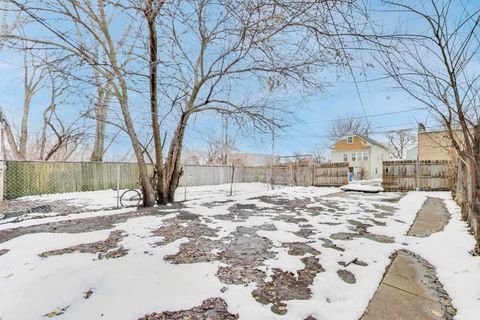 Tiny photo for 710 W 81st Place, Chicago, IL 60620 (MLS # 12532160)
