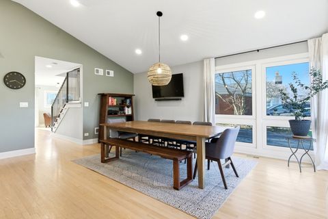 Tiny photo for 334 E Huntington Lane, Elmhurst, IL 60126 (MLS # 12601894)