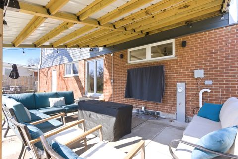 Tiny photo for 334 E Huntington Lane, Elmhurst, IL 60126 (MLS # 12601894)