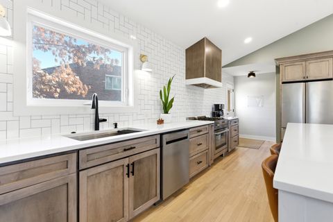 Tiny photo for 334 E Huntington Lane, Elmhurst, IL 60126 (MLS # 12601894)